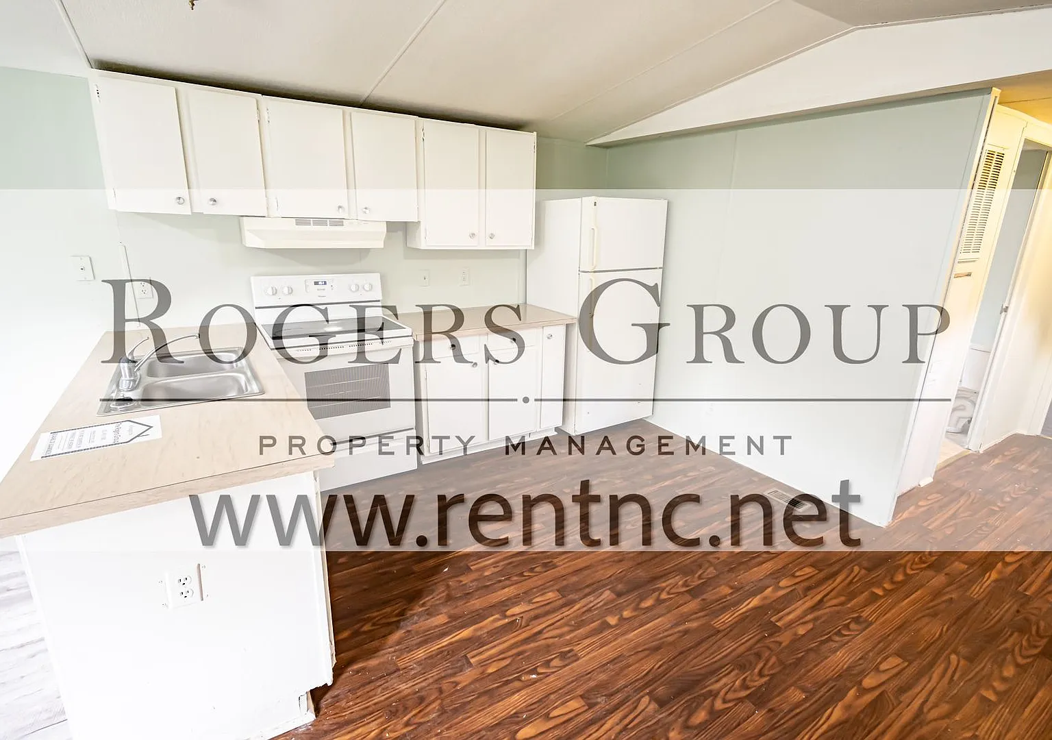 3 bed, 2.0 bath, $1,095 — Photo 2