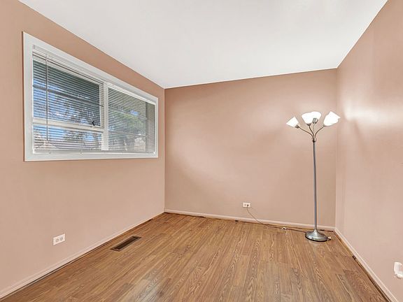 5th image of 18260 Anthony Ave