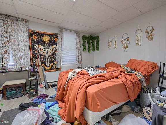 2nd image of 454 E Weidman St