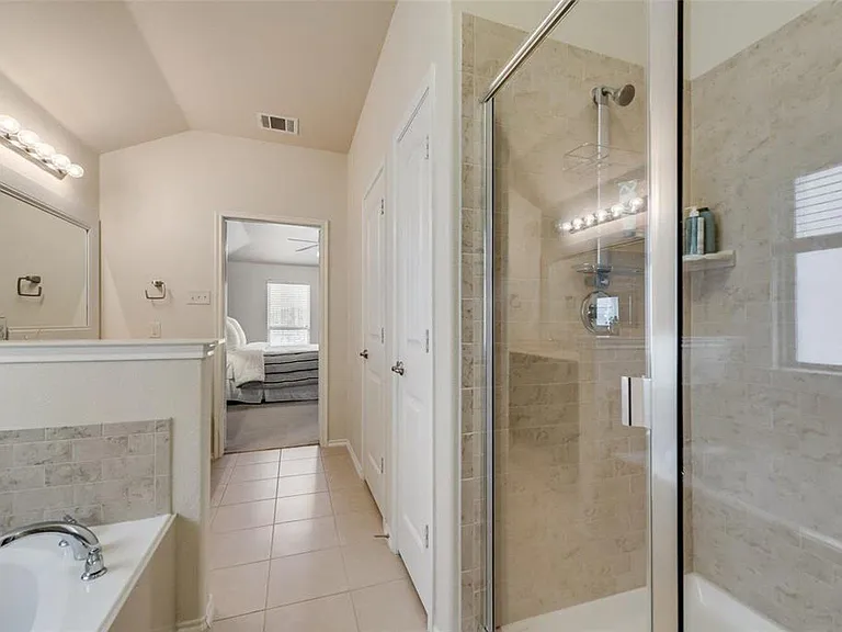 3406 Van Zandt Rd — Photo 4