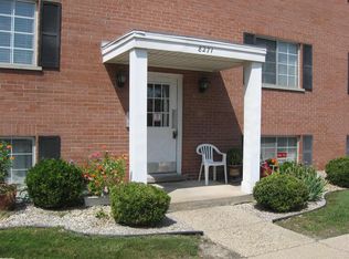 8271 Denwood Dr, Sterling Heights, MI 48312