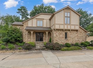 23261 Pheasant Ln, Westlake, OH 44145