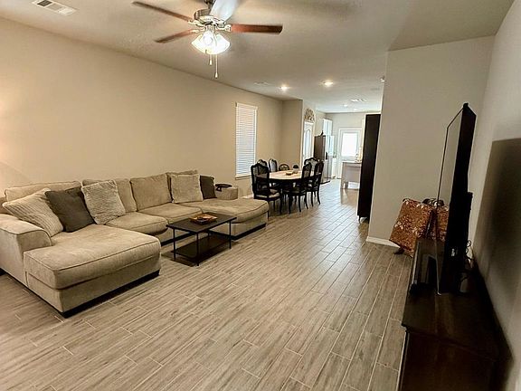 2nd image of 834 Redinger Ridge Dr