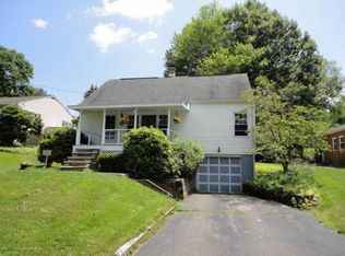 30 Luzerne Ave, Dallas, PA 18612
