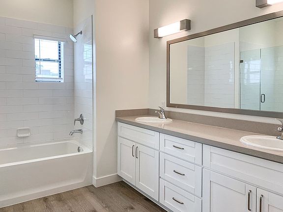 5th image of 314 N Cleveland St N #5