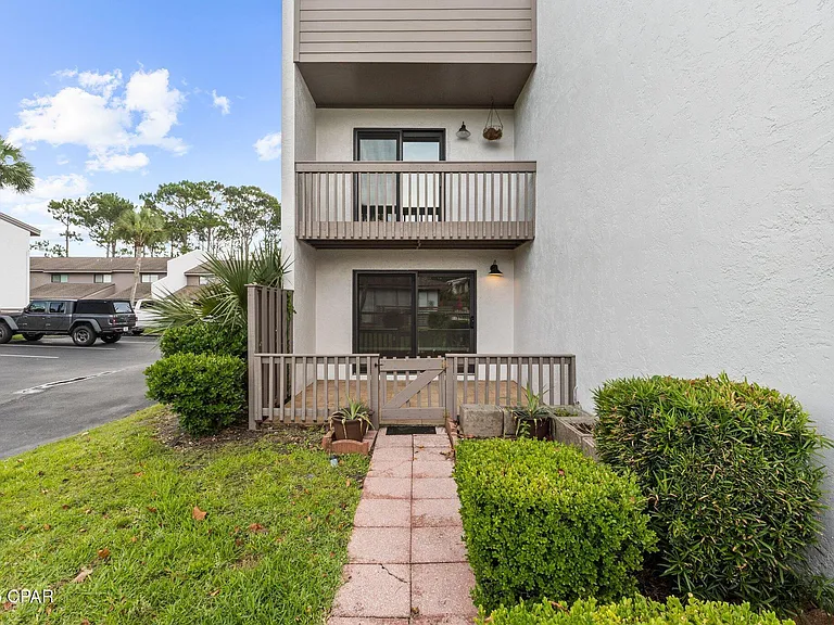 6901 N Lagoon Dr #1 — Photo 30