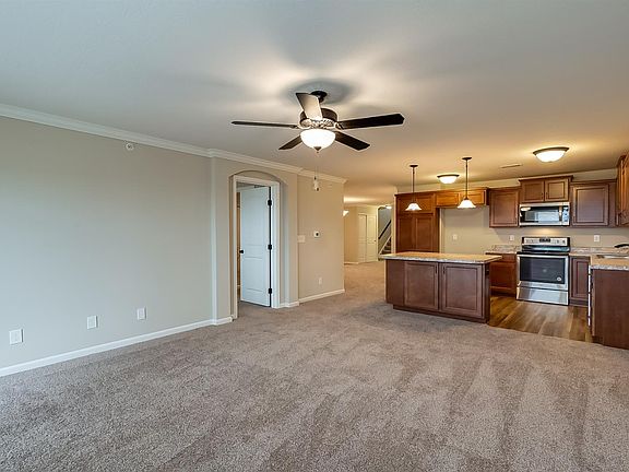 4th image of 206 E Wind Ln #18103