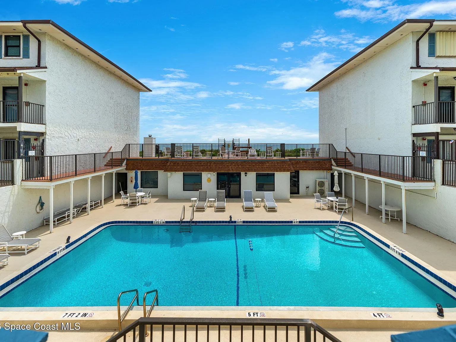 2 bed, 2.5 bath, 1205 sqft, $3,300 — Photo 4