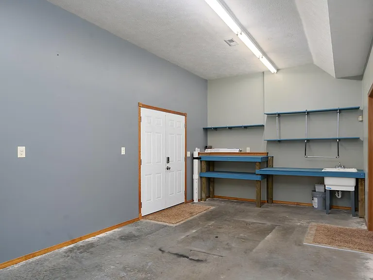 2062 W Willow Lakes Cv — Photo 6