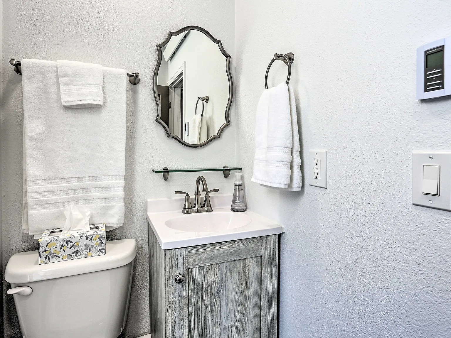 1 bed, $900 — Photo 2