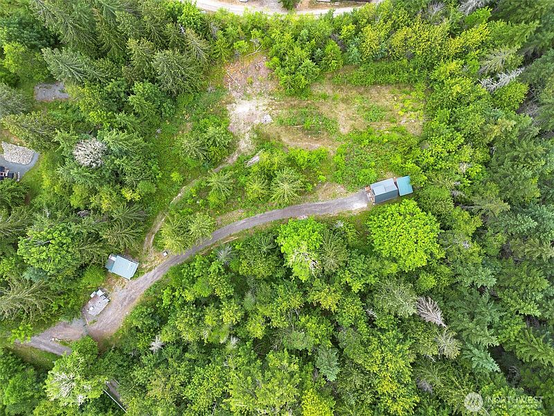3rd image of 445 Watershed Road