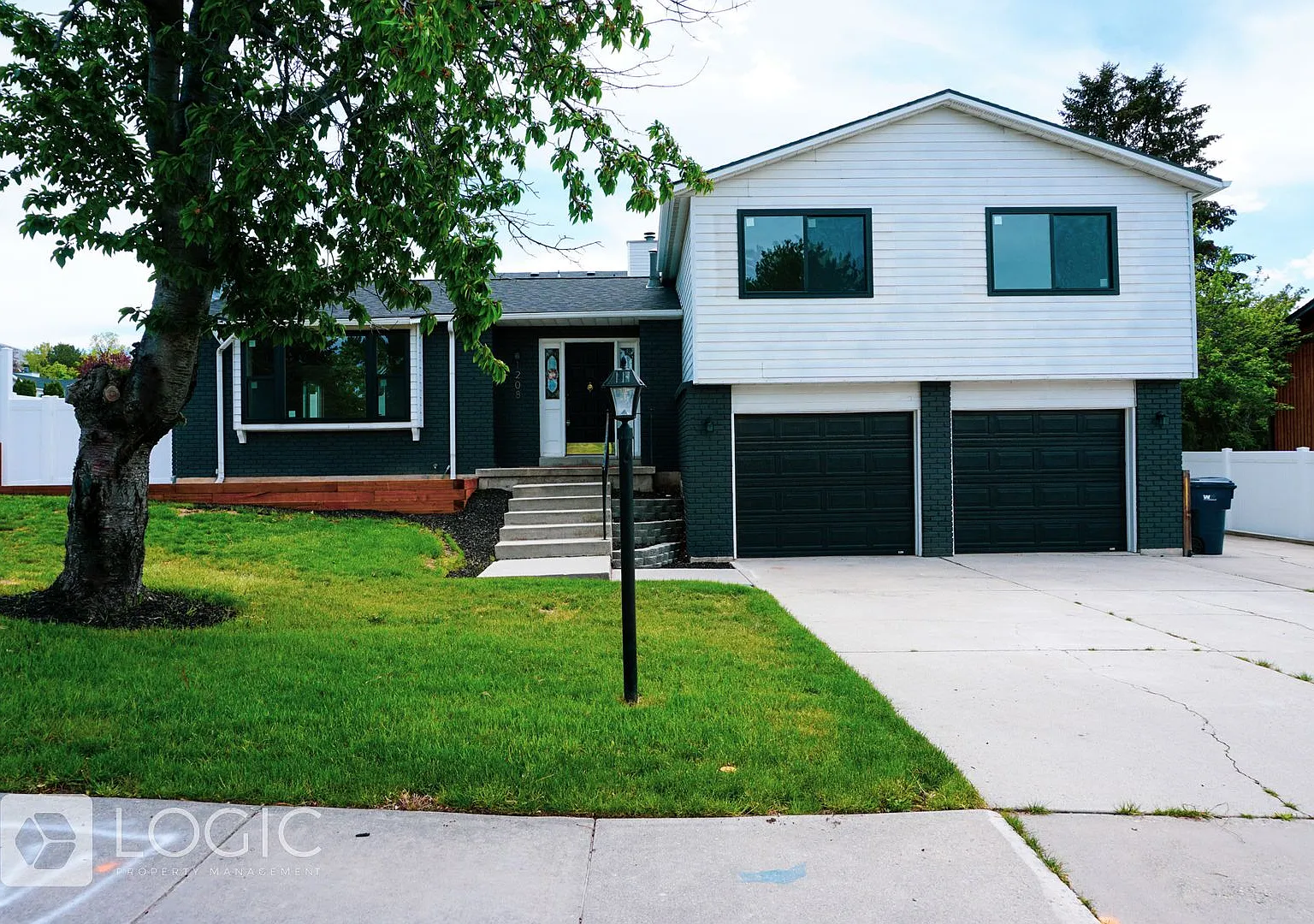 5 Bed / 3 Bath Single Family Home for Rent in Sandy, UT — Photo 1