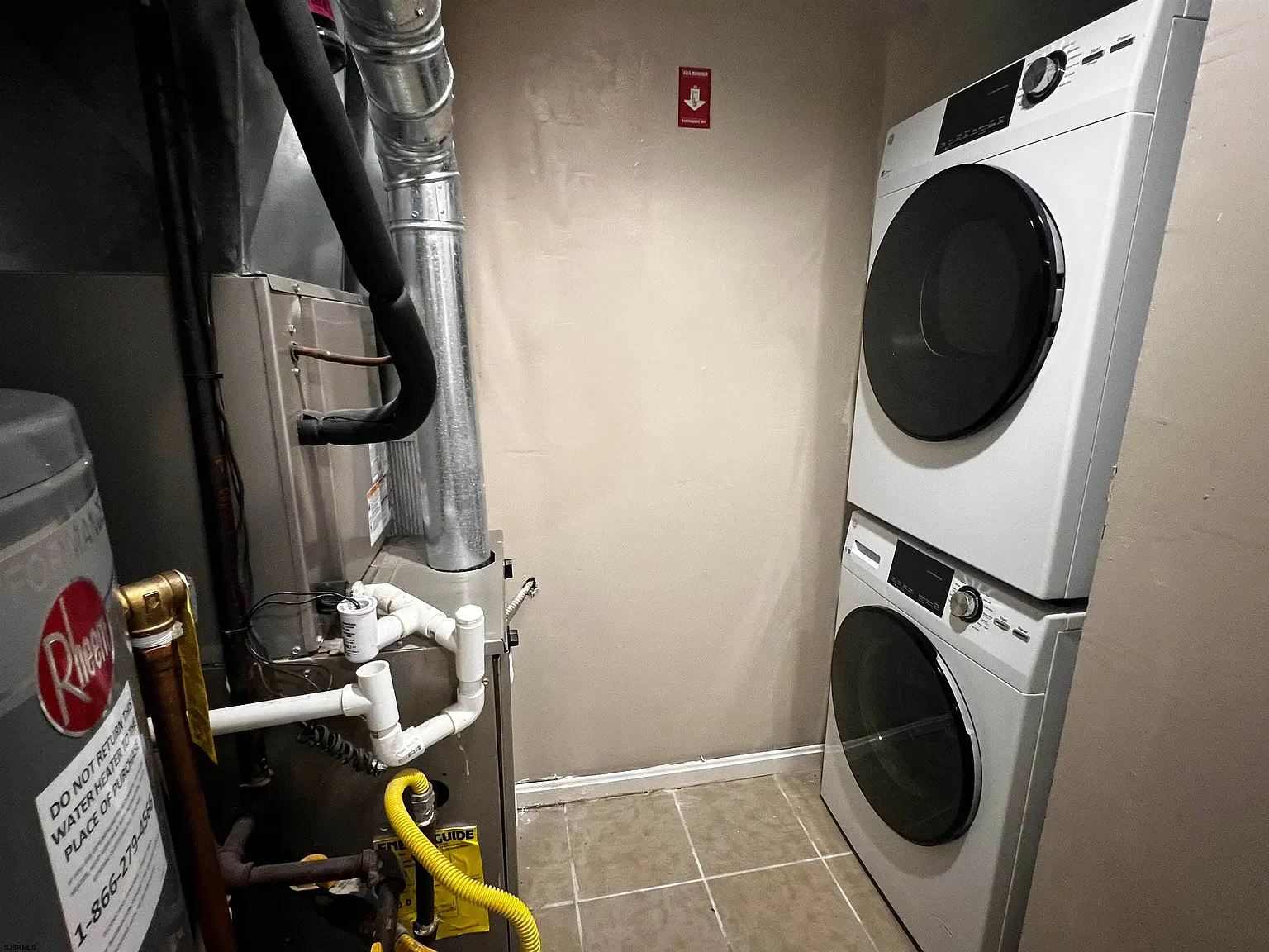 2 bed, 1.5 bath, $2,000 — Photo 4