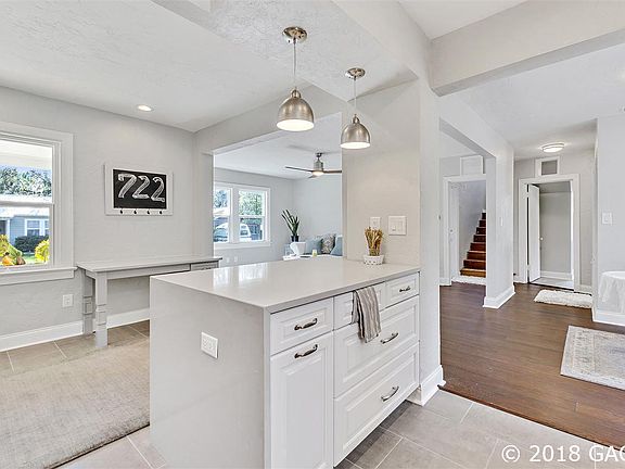 4th image of 722 NW 9th Ave