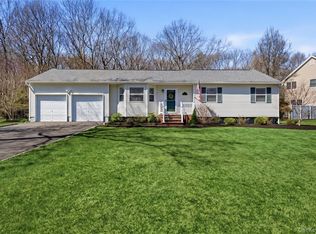 4 Doral Lane, Yaphank, NY 11980