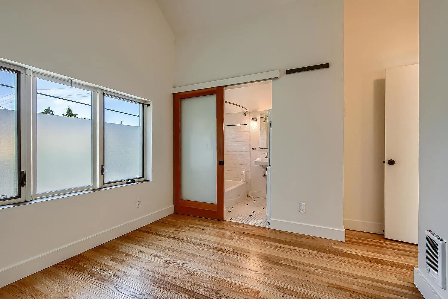 1 bed, 1.0 bath, 510 sqft, $1,469 — Photo 3