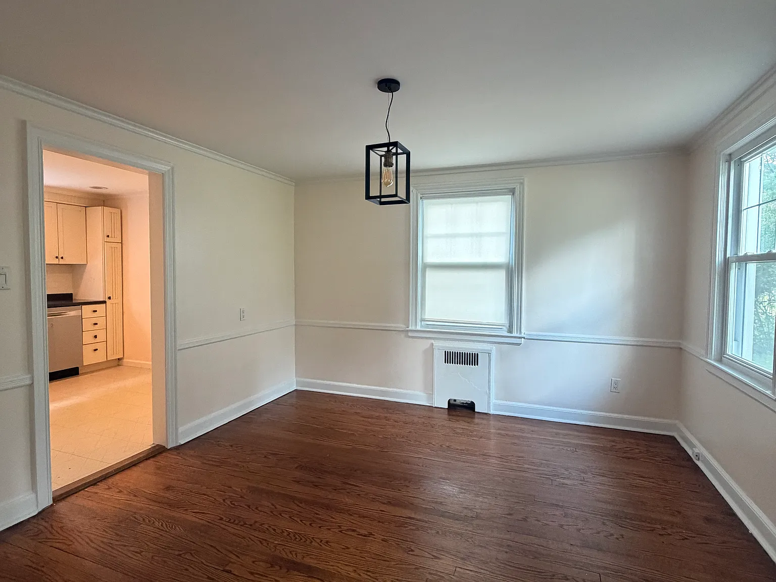 3 bed, 1702 sqft, $4,100 — Photo 4