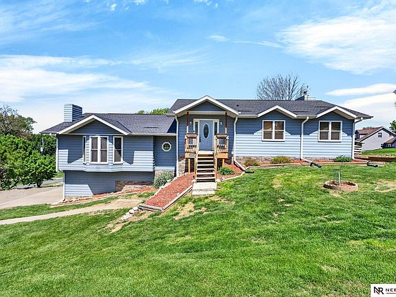 3rd image of 4260 Parkview Dr