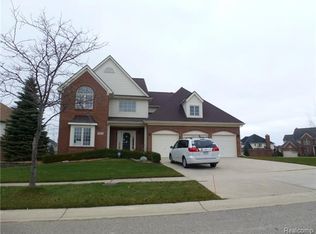 24659 Cavendish Ave E, Novi, MI 48375