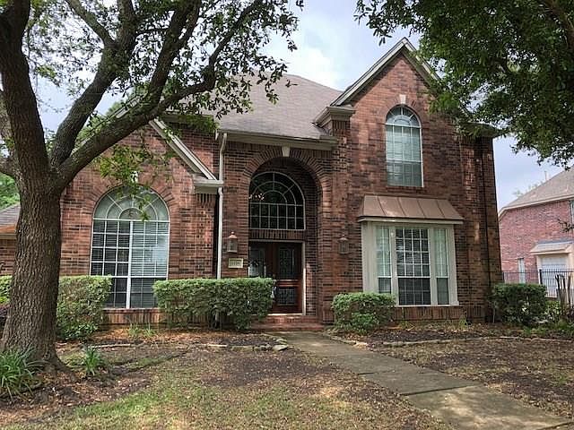 Very well maintained home of the Falcon Point Golf Course.