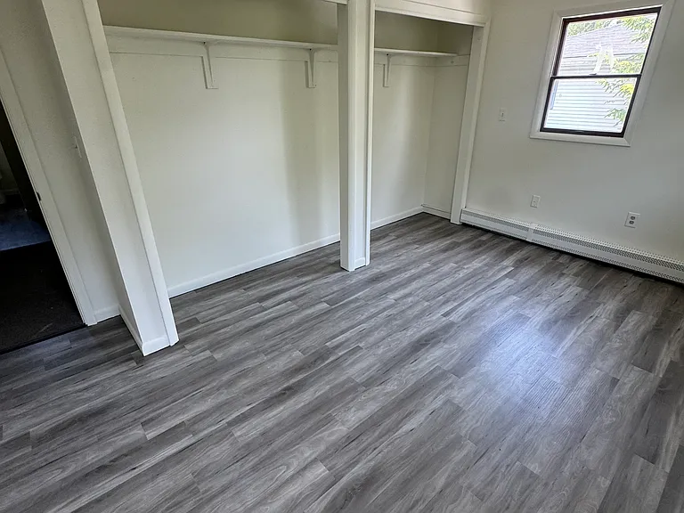477 Bodnick St — Photo 4