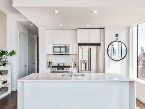 515 W 36th St APT 18D