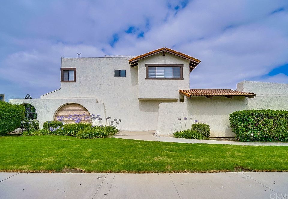 1st image of 10707 Pioneer Blvd
