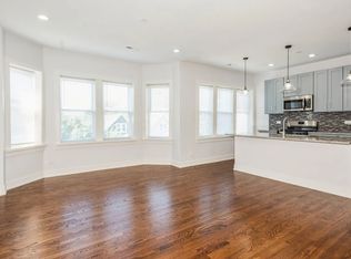 3051 N Spaulding Ave #1W, Chicago, IL 60618