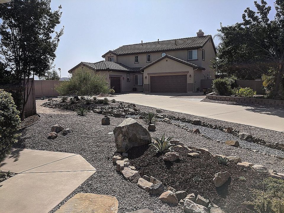 1st image of 758 Banyan Ct