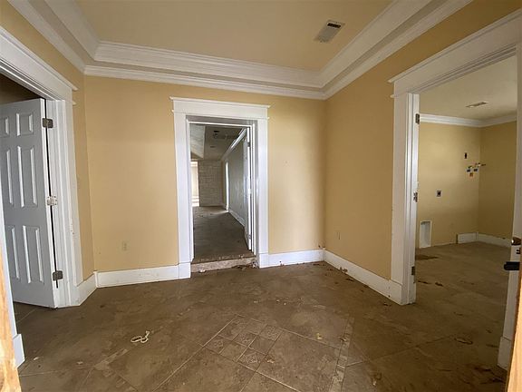 4th image of 114 Crystal Cove Cir