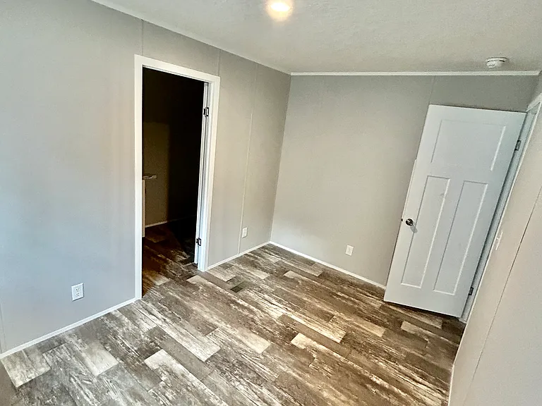 925 W 26th St — Photo 6