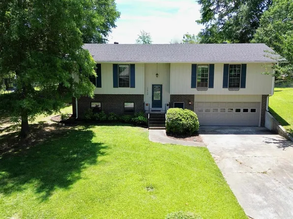 1416 Elm Dr SE, Cullman, AL 35055