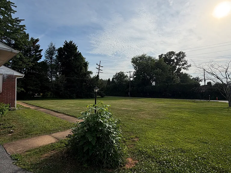 2923 Shipley Rd — Photo 24