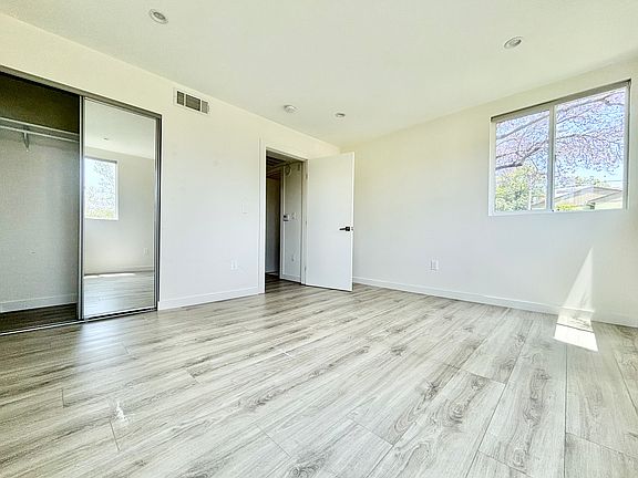 4th image of 721 Silver Lake Blvd #721