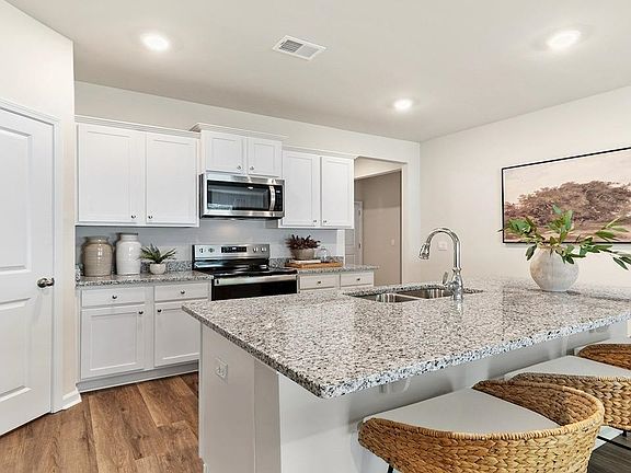 7th image of this home