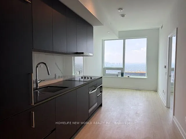 8 Wellesley St W #5802 — Photo 5