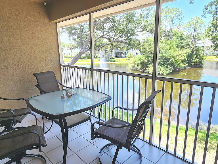186 Pebble Shores Dr #204 — Photo 7
