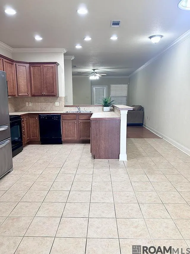 3 bed, 1525 sqft, $1,900 — Photo 4