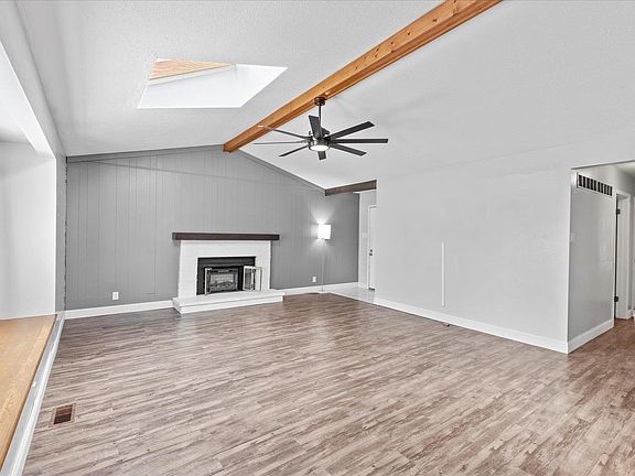 5th image of 2634 Bruno Ave
