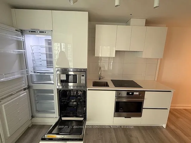 230 Simcoe St #2512 — Photo 24