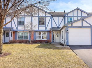 27W321 Providence Ln, Winfield, IL 60190