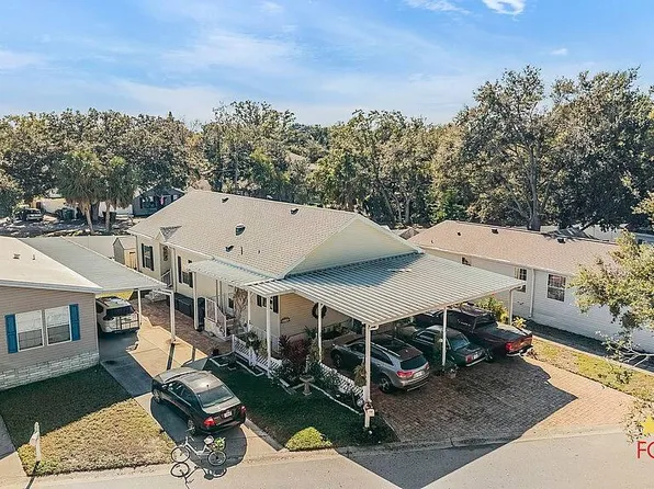 3724 Winward Lakes Dr, Tampa, FL 33611