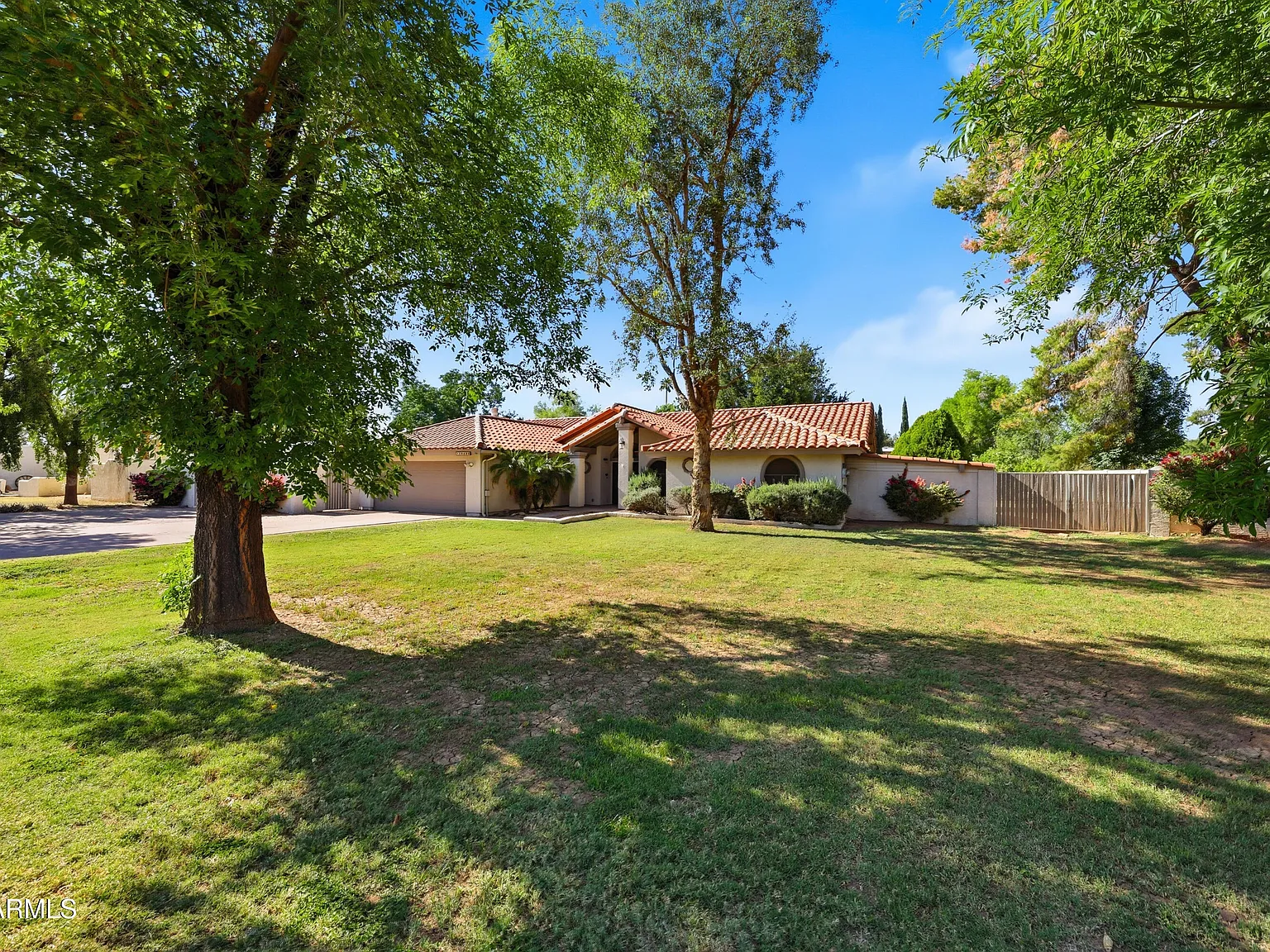 4 bed, 2.0 bath, 2035 sqft, $4,000 — Photo 4