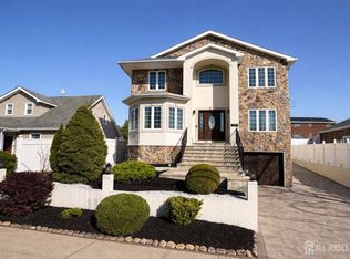 618 Lee St, Perth Amboy, NJ