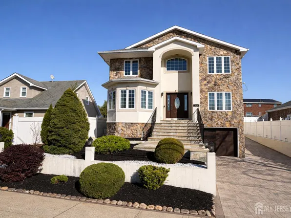 618 Lee St, Perth Amboy, NJ 08861