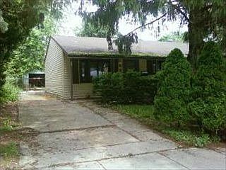 1st image of 82 Cambridge Ln
