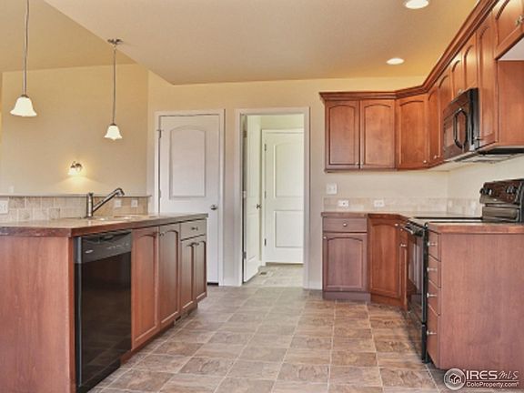 5th image of 601 N 81st Ave E