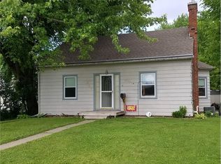 927 10th St, Nevada, IA 50201