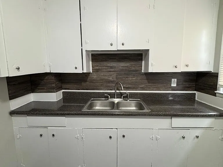 7 Landrum Pl SW — Photo 2