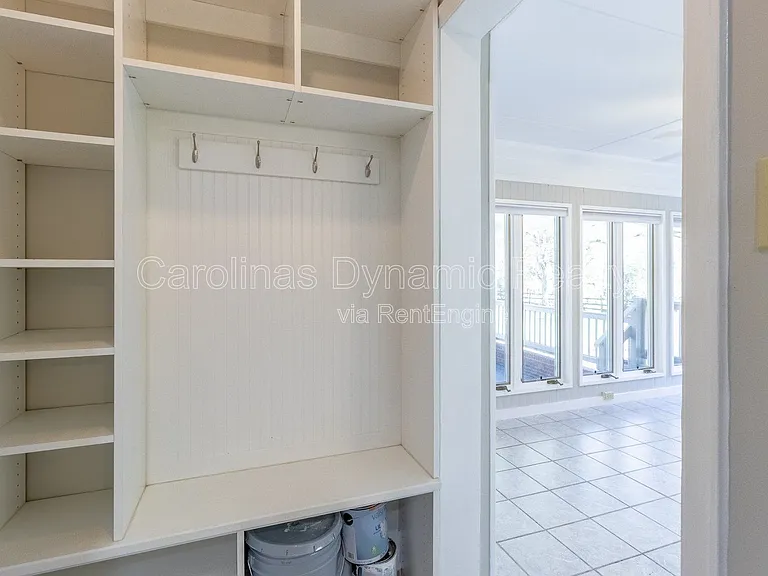 6618 Castlegate Dr — Photo 19